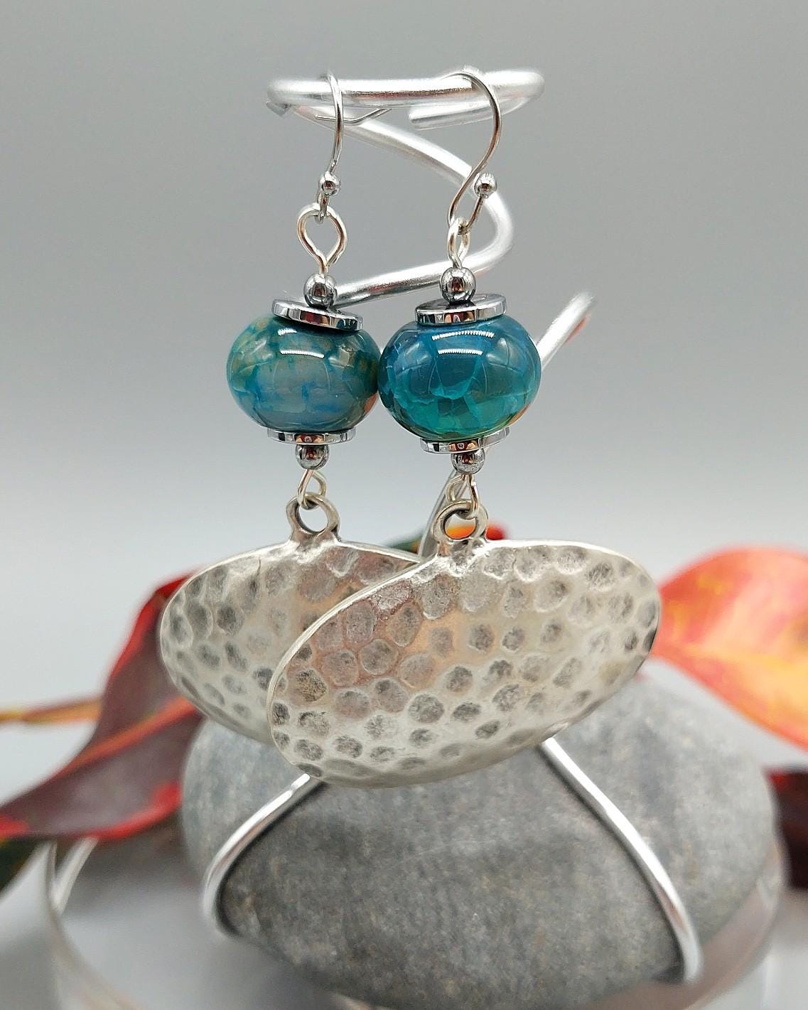 Hammered Zamak Silver Oval Dangle Earrings with Teal Agate Gemstone Beads