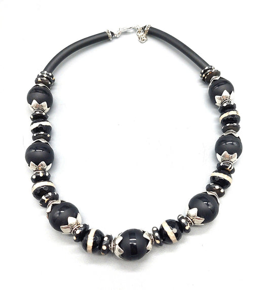 Tibetan Black & White Agate Bead Necklace