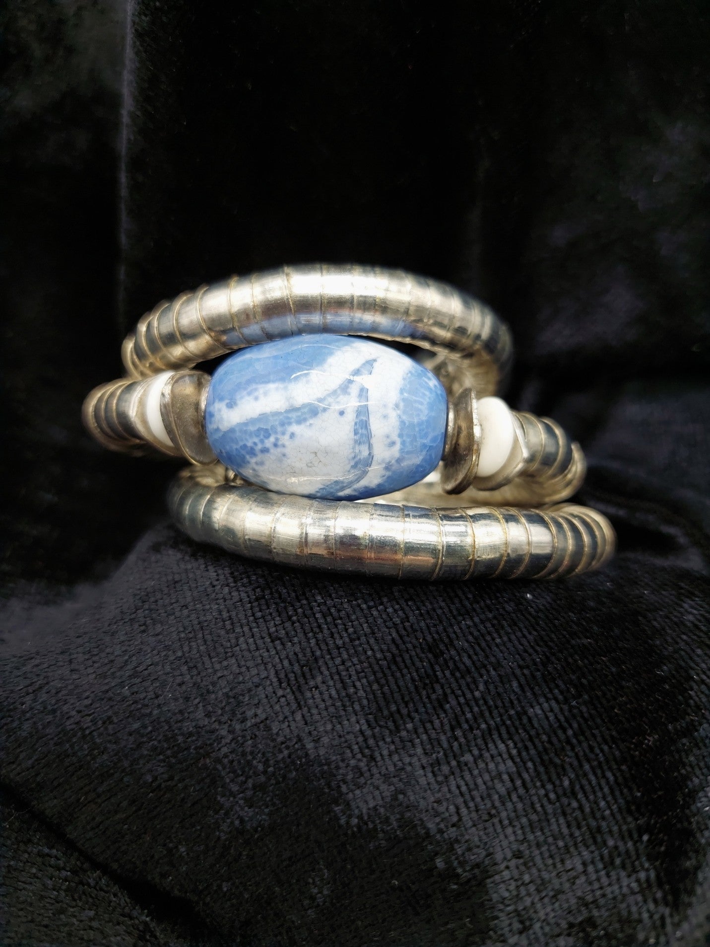 Bold blue and white oval agate gemstone wrap bracelet, One size fits most.