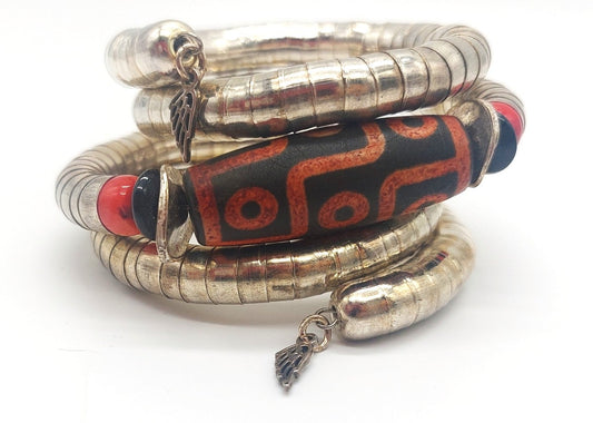 Red and Black Tibetan nine-eyed Dzi bead wrap bracelet